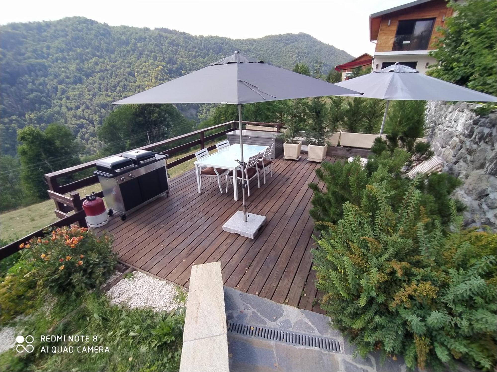 In The Heart Of Nature With An Unique View Plan Montmin Buitenkant foto